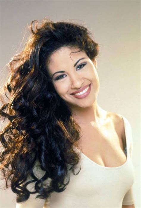 selena quintanilla photoshoot|25 Rare Selena Photos That Serve Up Serious。